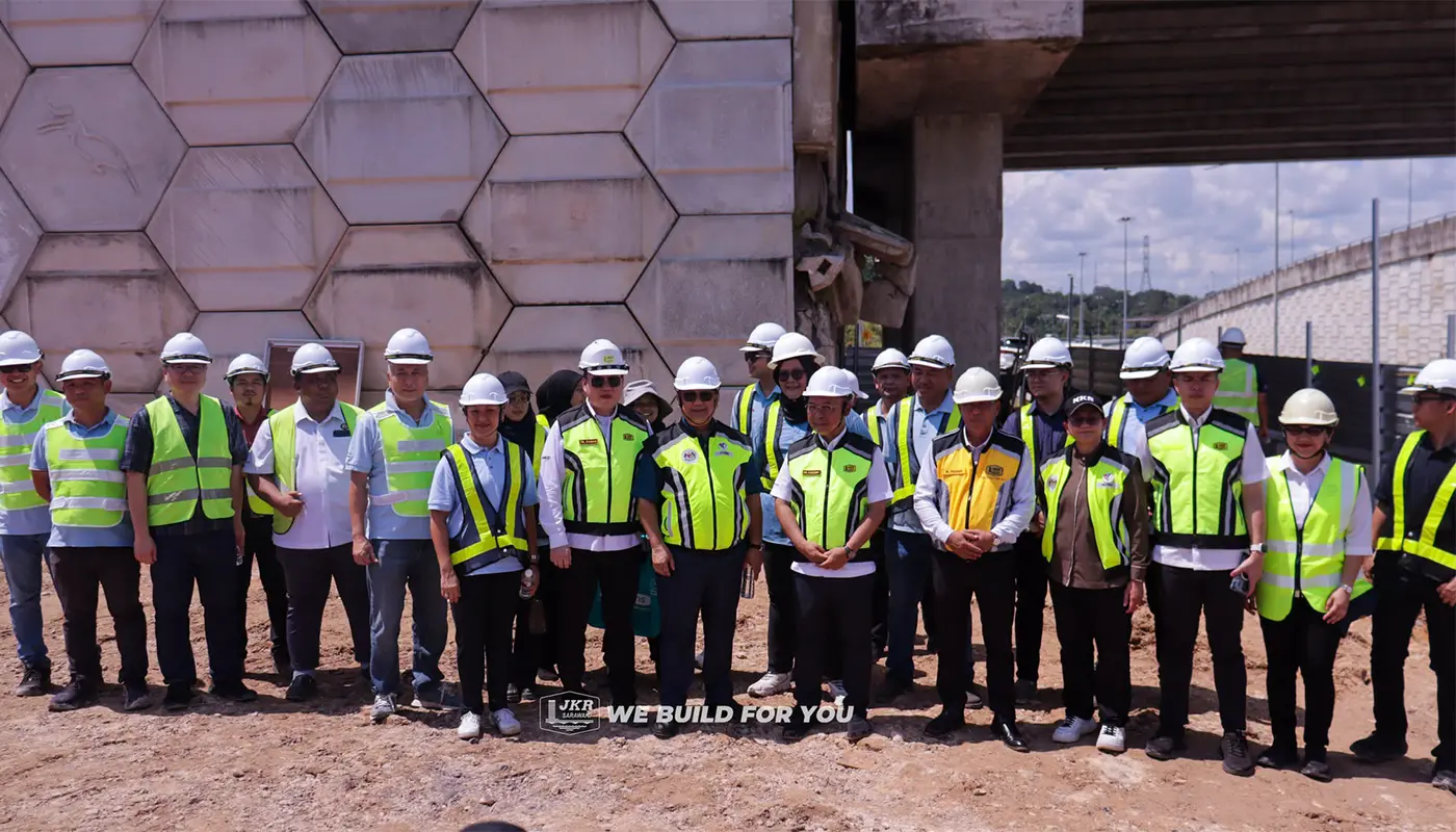 Minister Inspects Damaged RE Wall at Selangau–Mukah Junction 1 Sarawak, Sarawak News, Selangau, Selangau News, Mukah, Mukah News, Road Safety, Infrastructure, Public Works, Malaysia Works Ministry