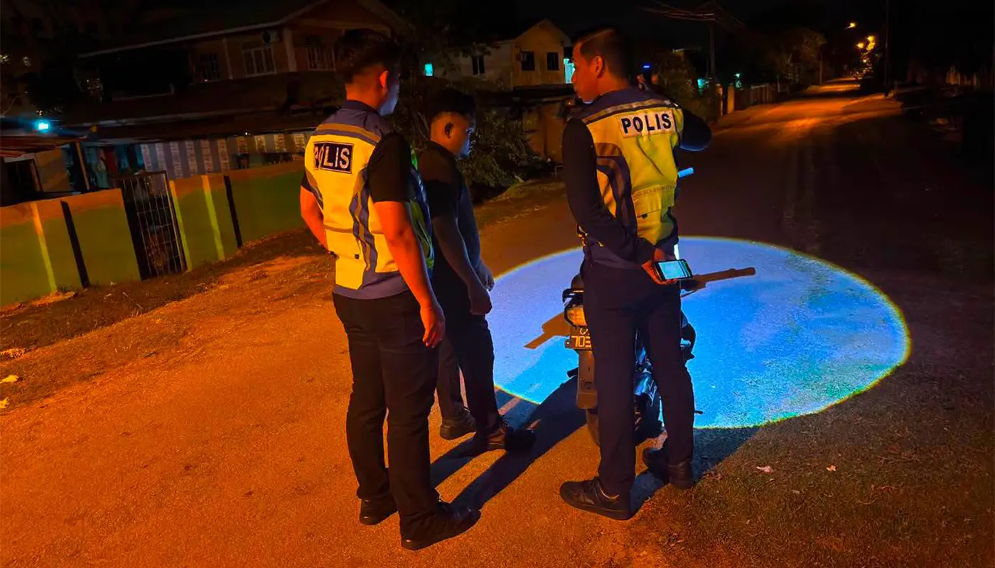 Miri Police And Council Join Forces in Night Crime Sweep 1 Sarawak, Sarawak News, Miri, Miri News, Crime Prevention, Royal Malaysian Police, Public Safety, Entertainment License