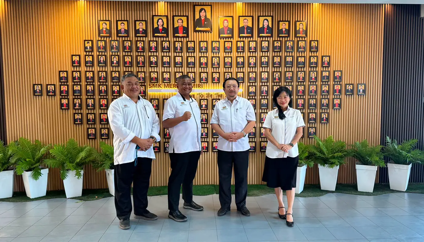Sarawak Education Director Conducts Surprise Inspection At SMK Merbau 1 Sarawak, Sarawak News, Miri, Miri News, Education, SMK Merbau, School Safety, Omar Mahli, Administration, Student Welfare