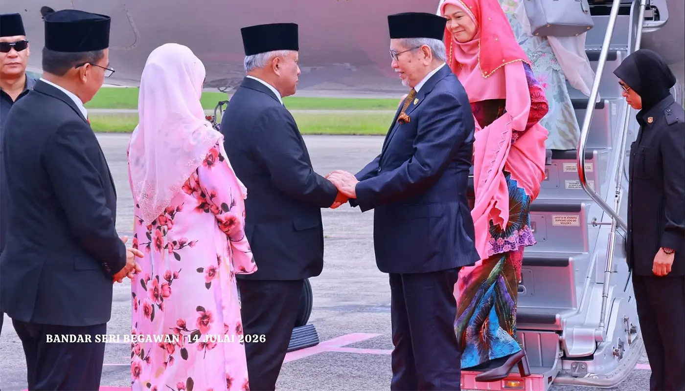 Sarawak Governor Arrives for Sultan of Brunei’s 80th Birthday 1 Sarawak, Sarawak News, Kuching, Kuching News, Brunei, Brunei News, Sultan of Brunei, Royal Visit, Bilateral Relations
