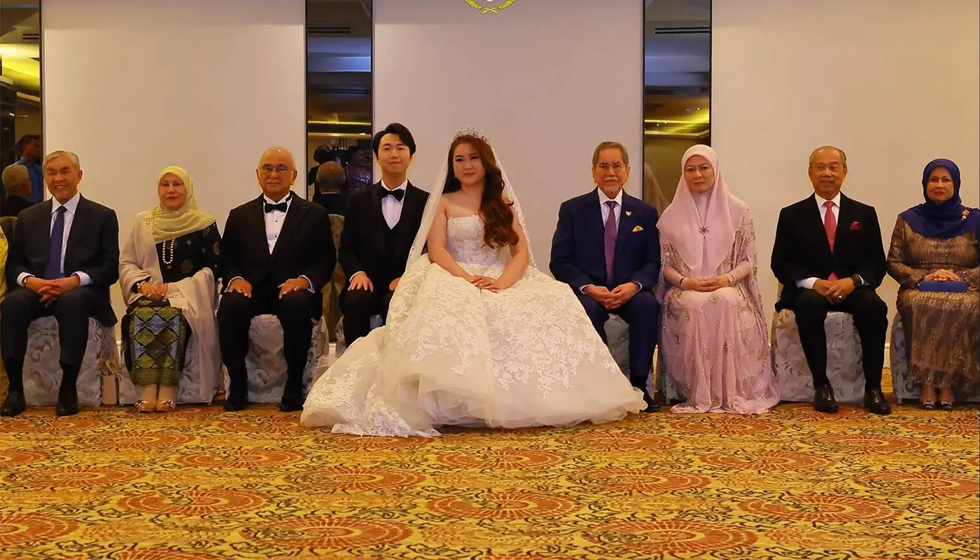Sarawak Governor Attends Wee Ka Siong’s Daughter’s Wedding in KL 1 Sarawak, Sarawak News, Kuala Lumpur, Kuala Lumpur News, Wee Ka Siong, Royal Wedding, Malaysian Politics, Society