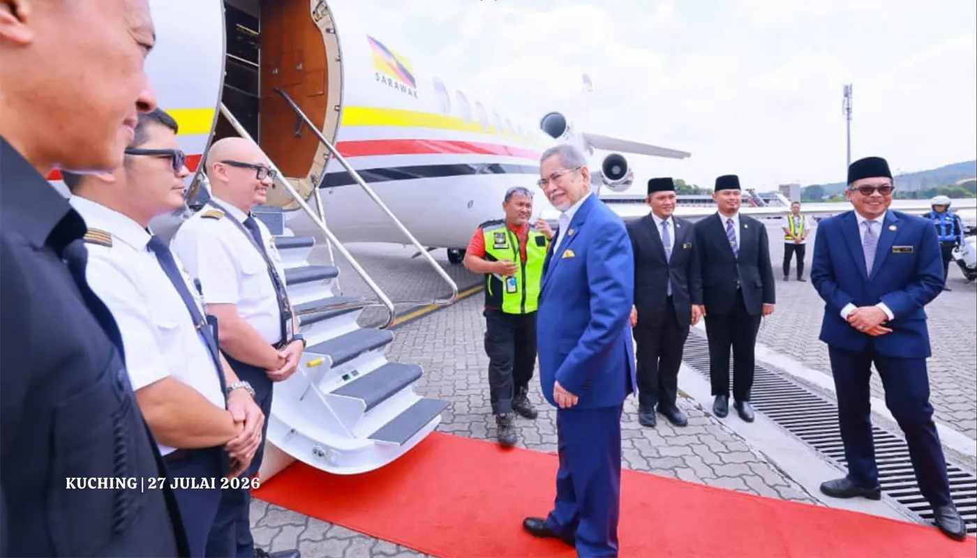 Sarawak Governor Departs for Kuching After KL Visit 1 Sarawak, Sarawak News, Kuching, Kuching News, Tun Wan Junaidi, Toh Puan Fauziah, Official Visit, Federal Relations, Malaysian Politics