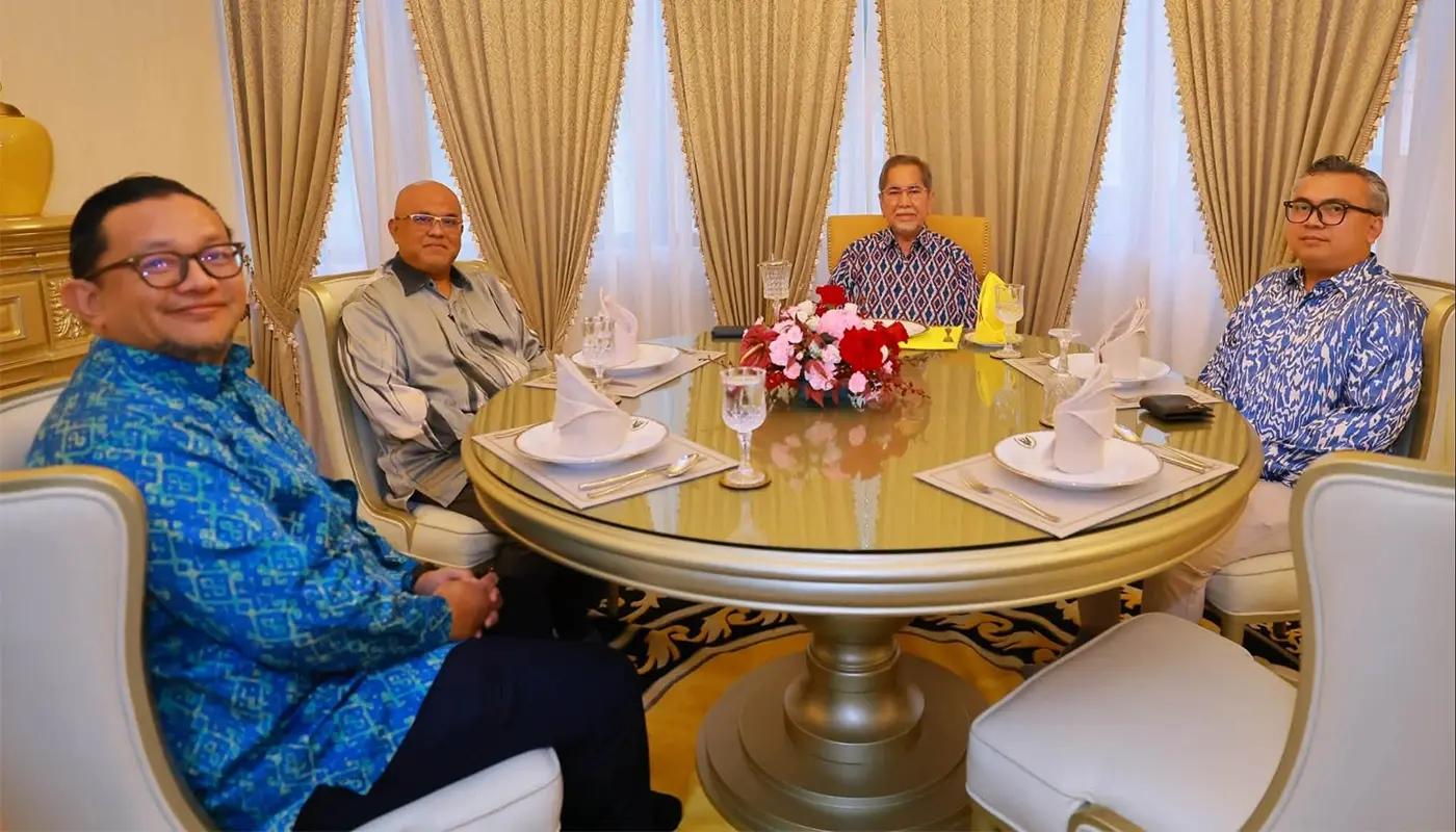 Sarawak Governor Hosts Datuk Syed Mehdhar at KL Residence 1 Sarawak, Sarawak News, Kuching, Kuching News, Tun Wan Junaidi, Royal Visit, State Affairs, Malaysian Politics