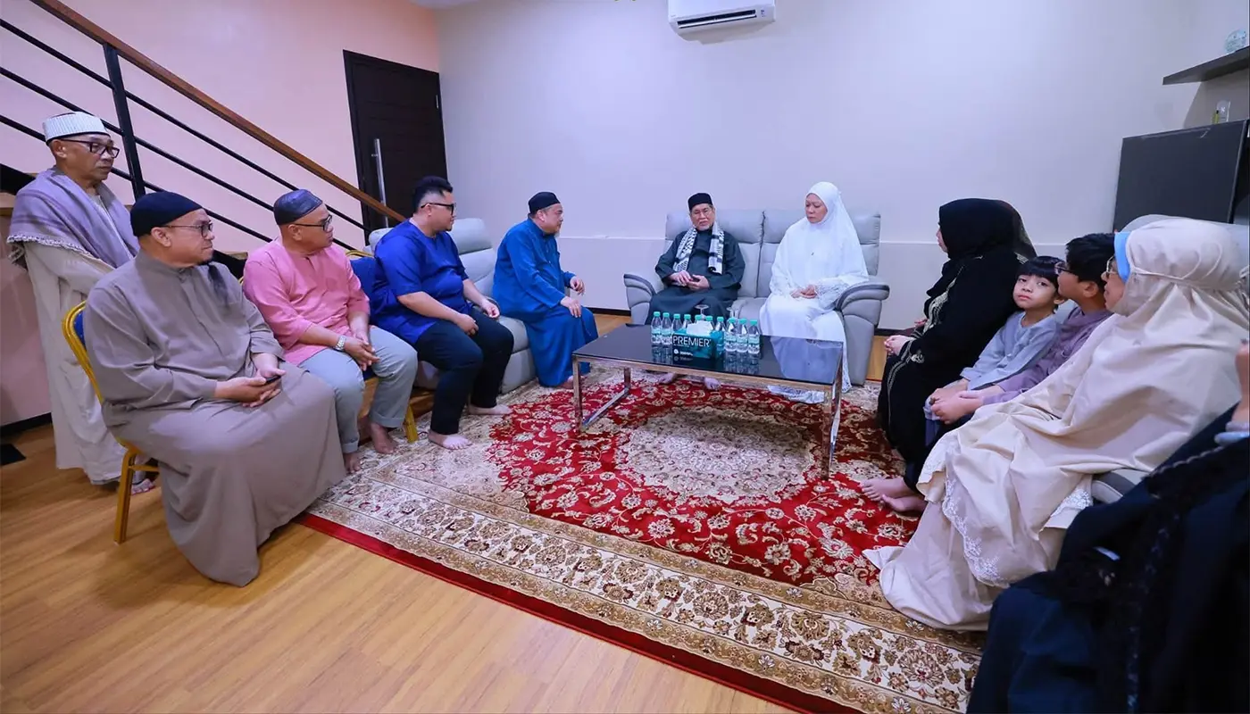 Sarawak Governor Pays Condolences to Family of Late Wan Zain 1 Sarawak, Sarawak News, Kuching, Kuching News, Tun Wan Junaidi, Matang, Obituary, Community