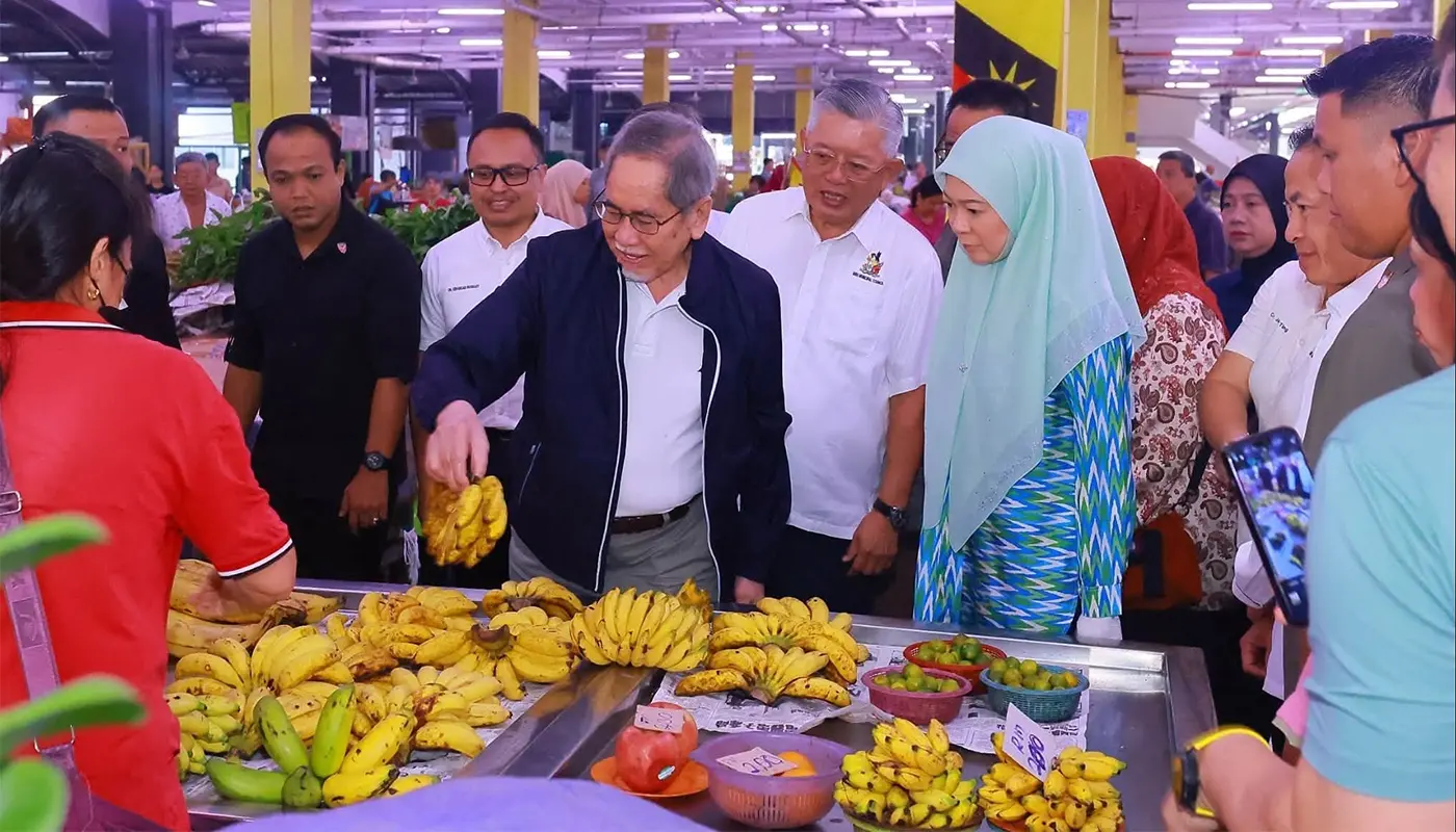 Sarawak, Sarawak News, Sibu, Sibu News, Tun Wan Junaidi, Sibu Central Market, Tourism, Local Economy, SME Support