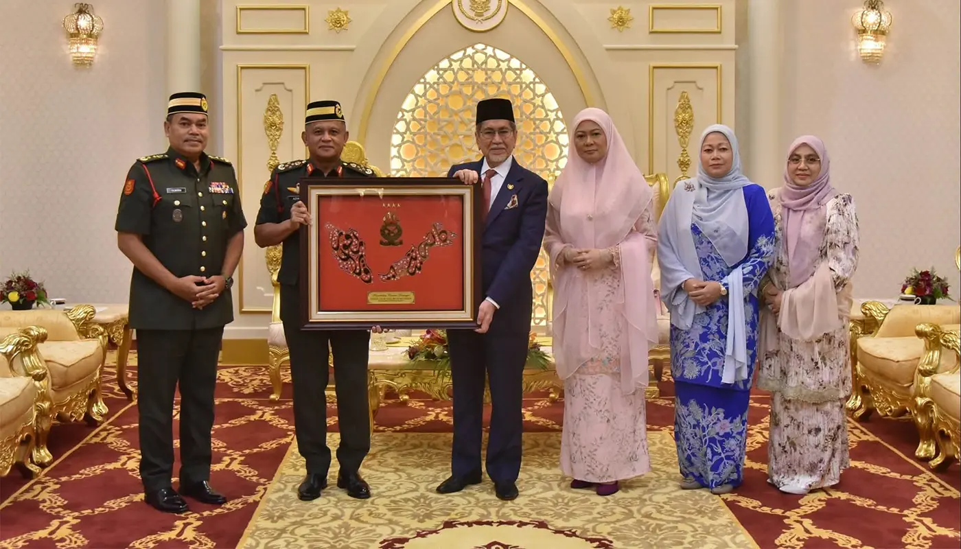 Sarawak Governor Welcomes Army Chief in First Official Visit 1 Sarawak, Sarawak News, Kuching, Kuching News, Malaysian Army, Defence, Security, Leadership, Modernisation