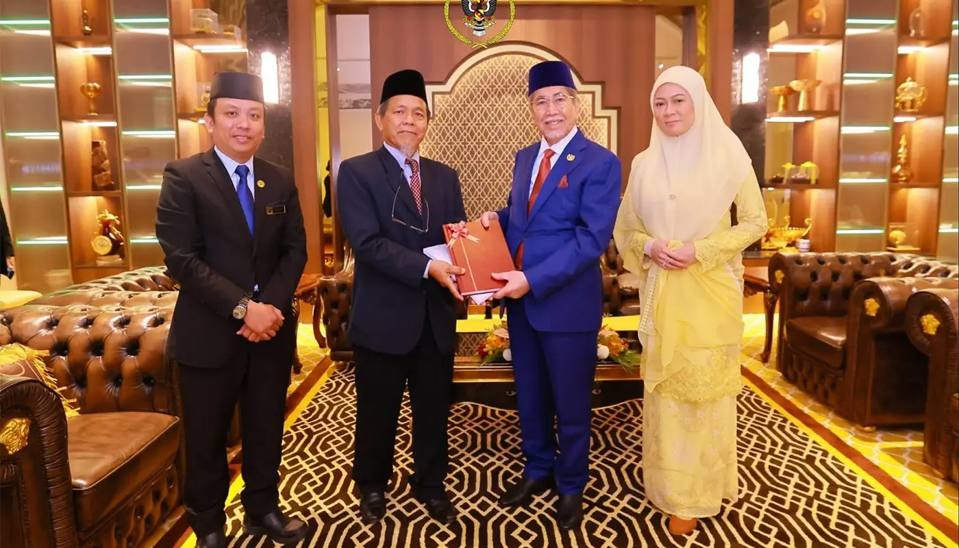 Sarawak Governor Welcomes Historian Datu Dr Sanib Said 1 Sarawak, Sarawak News, Kuching, Kuching News, History, Heritage, Education, Culture