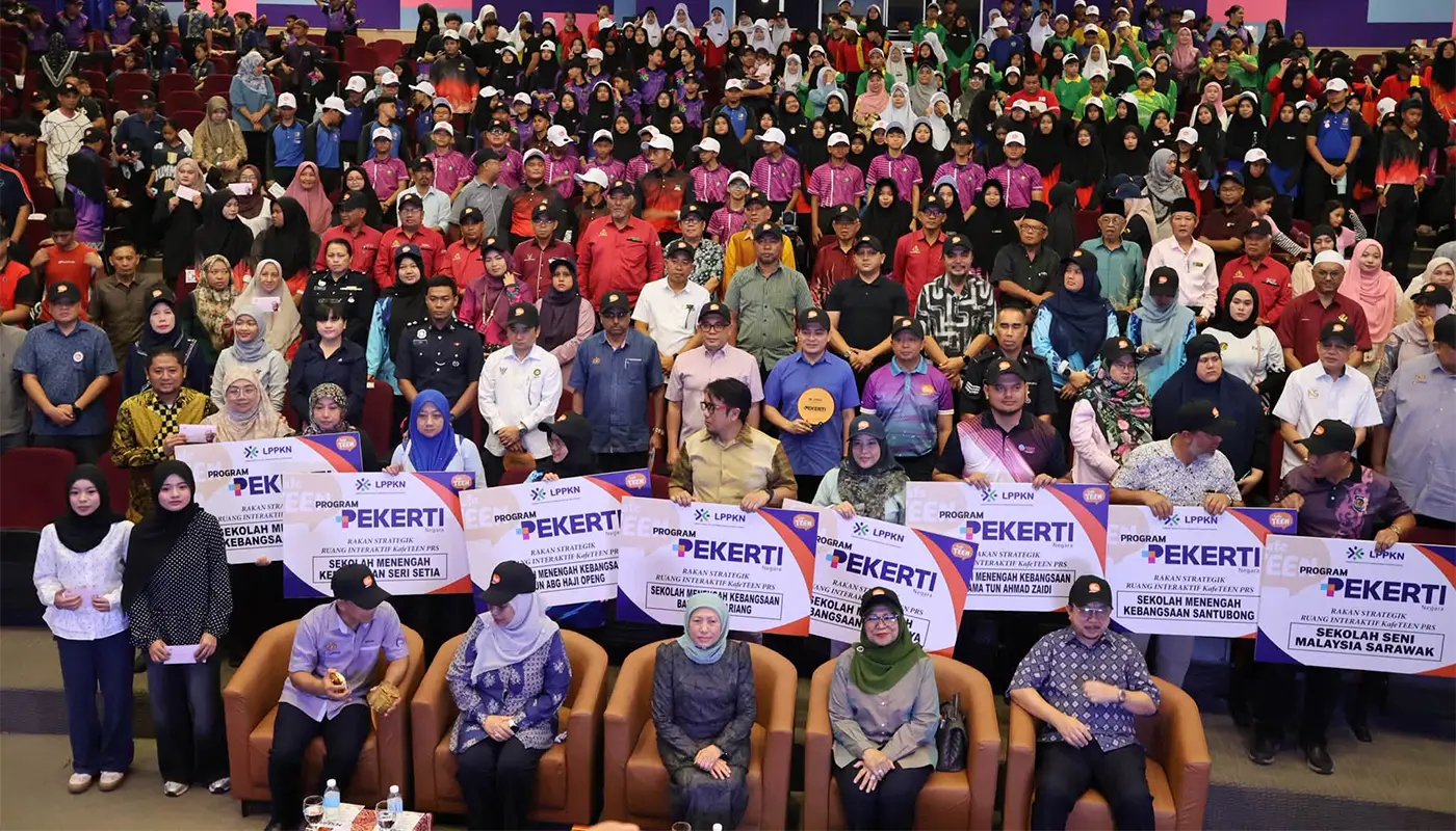 Sarawak Launches National PEKERTI Youth Development Programme 1 Sarawak, Sarawak News, Kuching, Kuching News, PEKERTI, LPPKN, Youth Development, Teenage Awareness, Public Health, Education