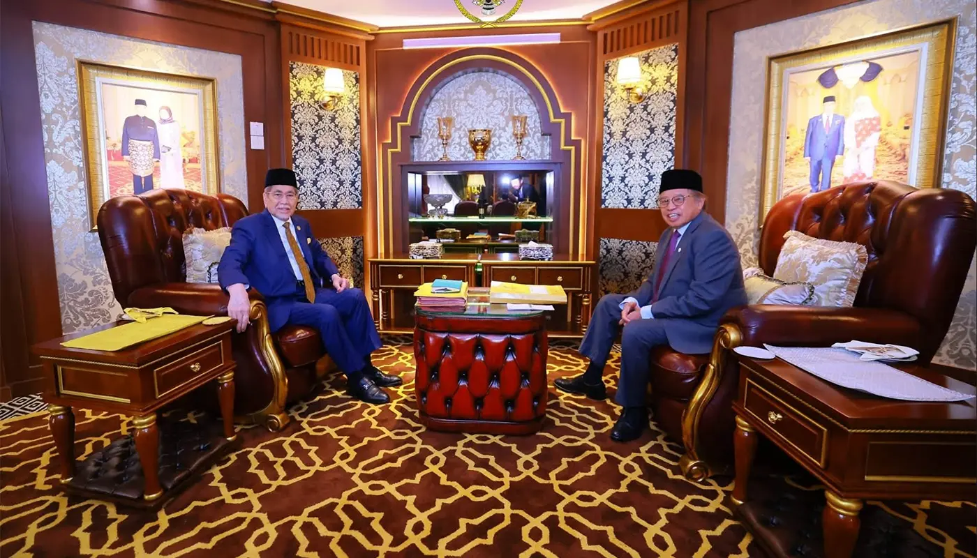 Sarawak Premier Briefs Governor Ahead Of Key State Cabinet Meeting 1 Sarawak, Sarawak News, Kuching, Kuching News, Abang Jo, Wan Junaidi, State Government, MMKN, Politics, Administration