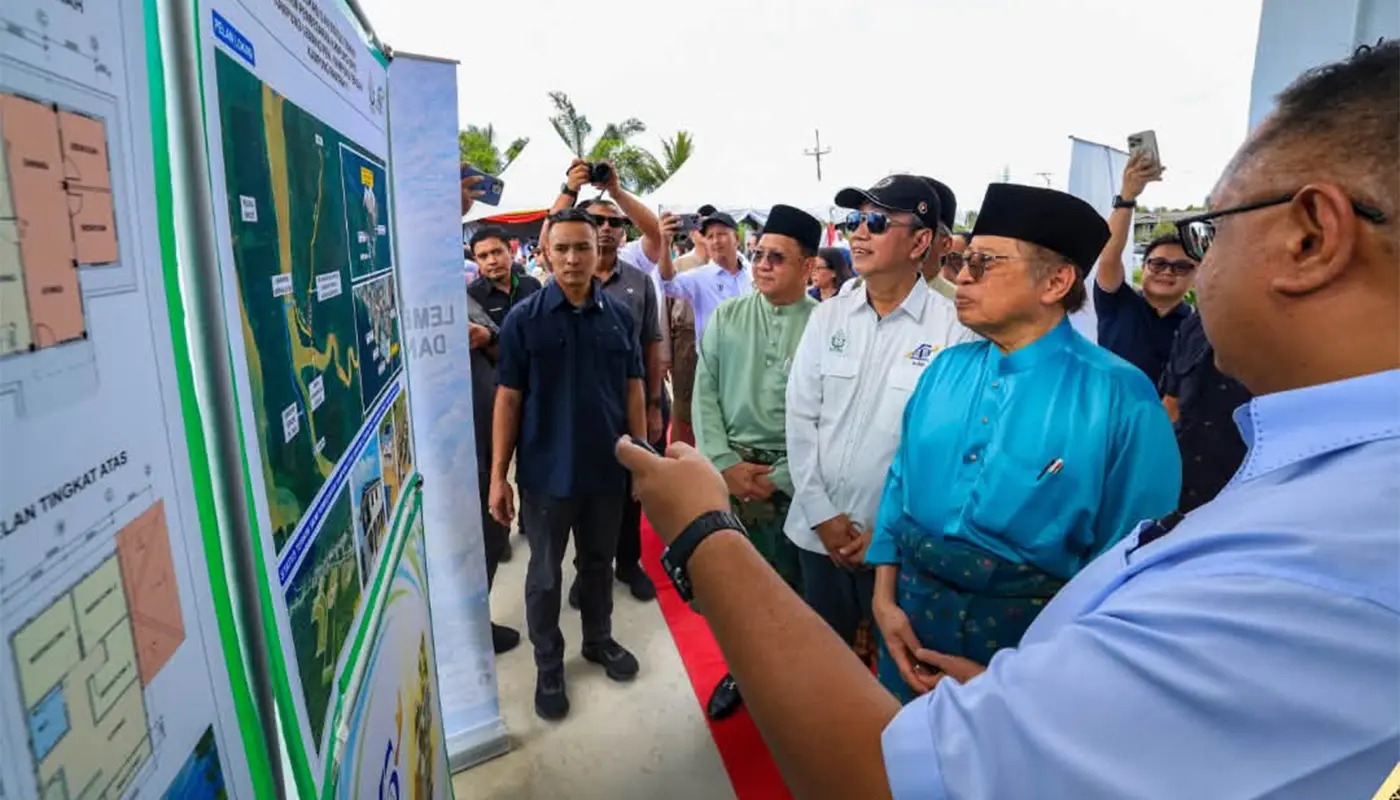 Sarawak Premier Inspects Sapphire LCDA Model House in Daro 1 Sarawak, Sarawak News, Daro, Daro News, Affordable Housing, SPK, LCDA, Abang Johari, Rural Development