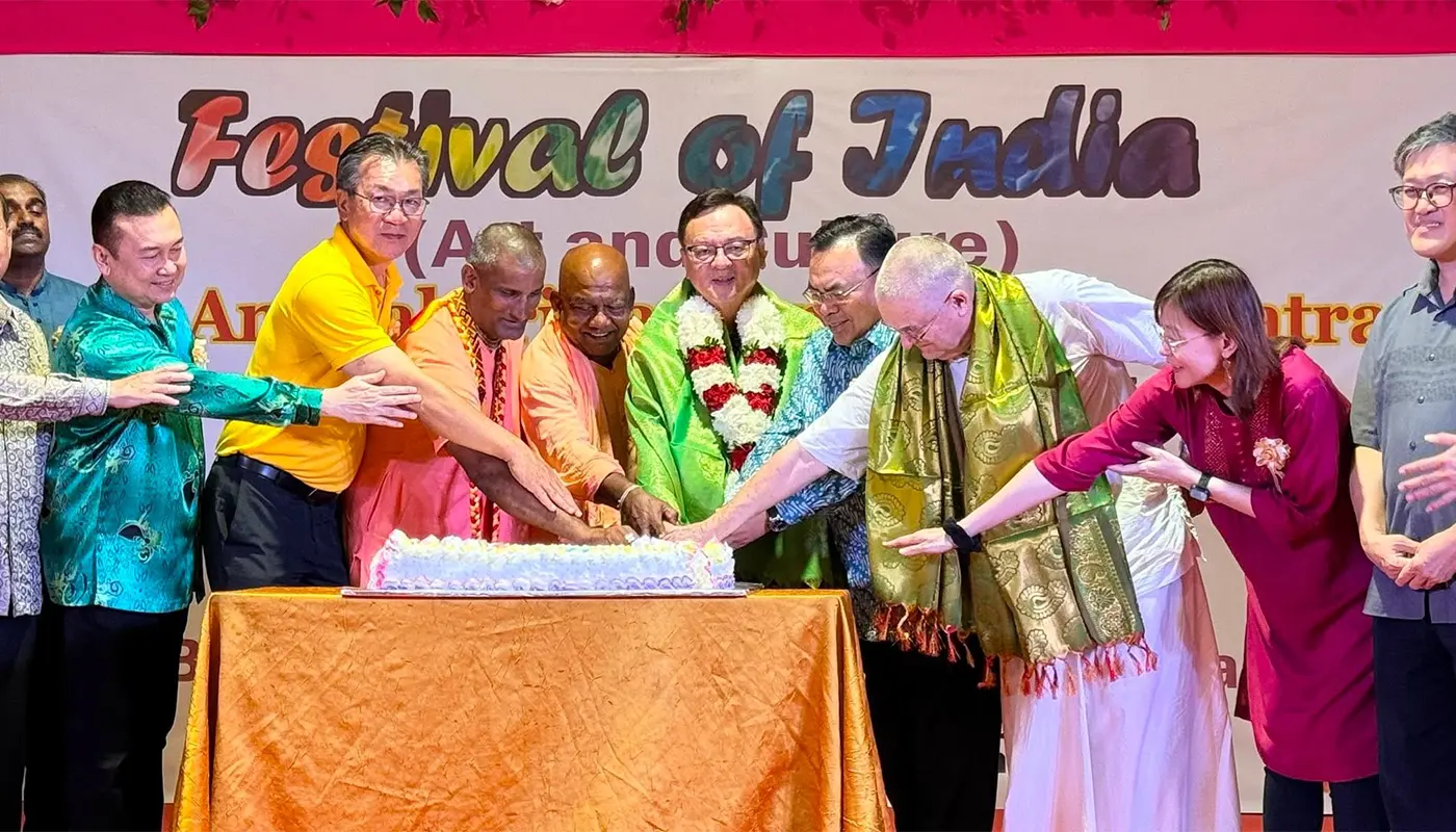 Sri Jagannath Chariot Festival Brings Colour to Kuching Waterfront 1 Sarawak, Sarawak News, Kuching, Kuching News, Festival of India, Sri Jagannath Chariot Festival, ISKCON Kuching, Malaysia Hindu Sangam, Cultural Unity