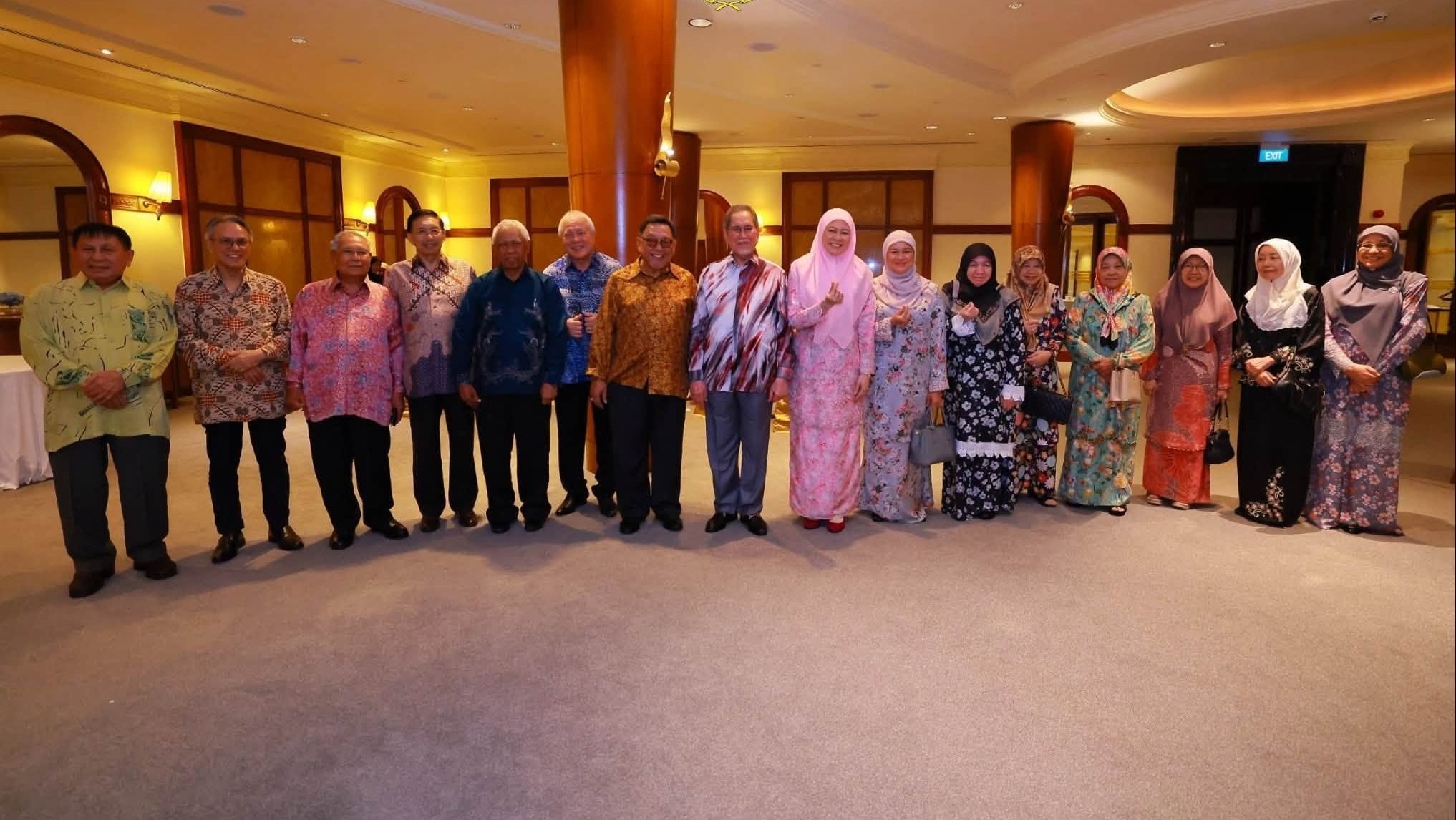 TYT Sarawak Reunites With Longtime Friends During Brunei Visit 1 TYT Sarawak Reunites With Longtime Friends During Brunei Visit