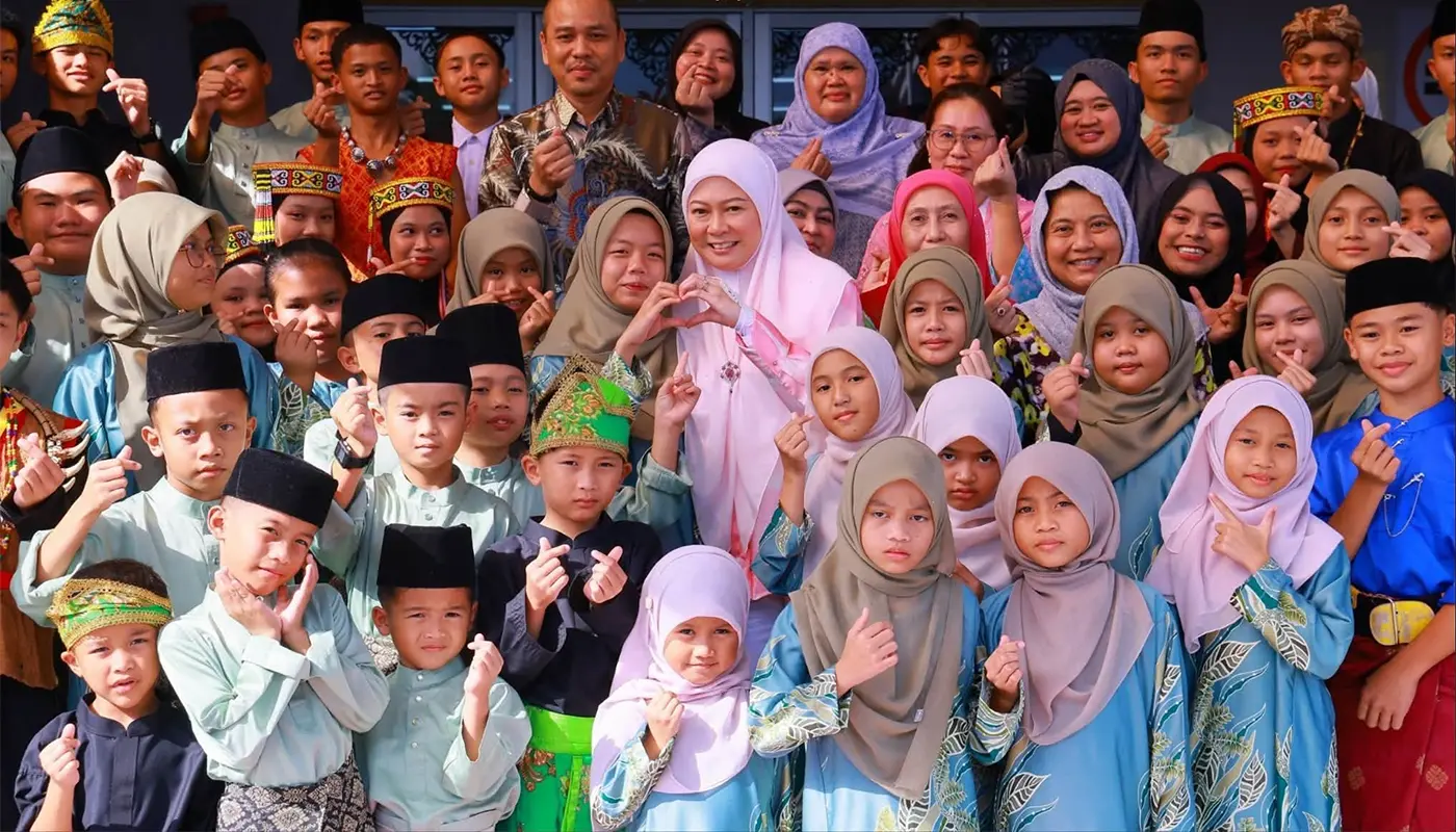 Toh Puan Visits Sibu Orphanage, Shares Joy on Sarawak Day 2026 1 Sarawak, Sarawak News, Sibu, Sibu News, Toh Puan, Charity, Welfare, Community, Sarawak Day