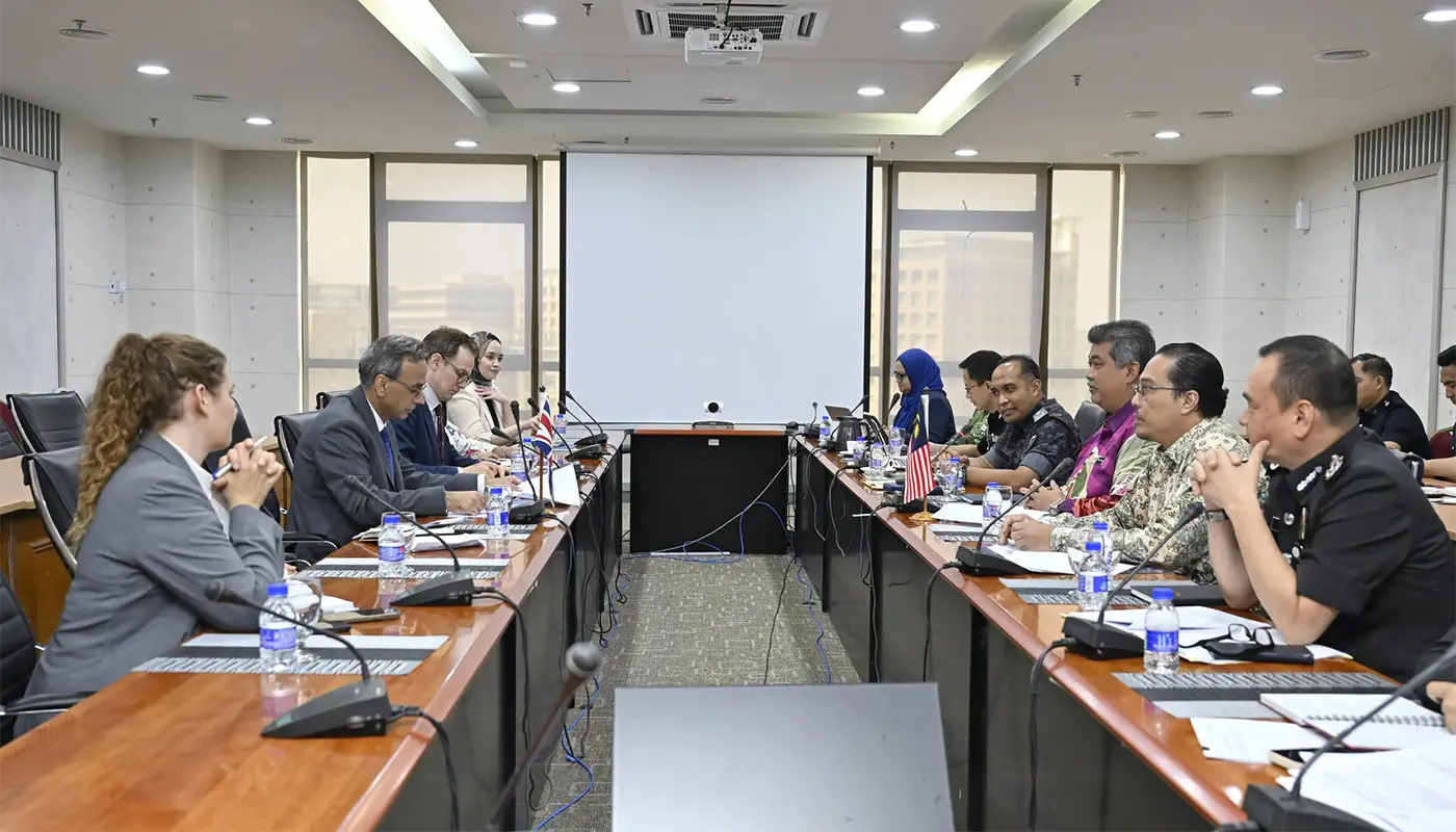 UK Envoys Hold Security Talks with Malaysian Ministry of Home Affairs 1 Putrajaya, Putrajaya News, UK Malaysia Relations, Ministry of Home Affairs, Malaysian Immigration Department, Eleanor Sanders, Security Cooperation, Human Rights