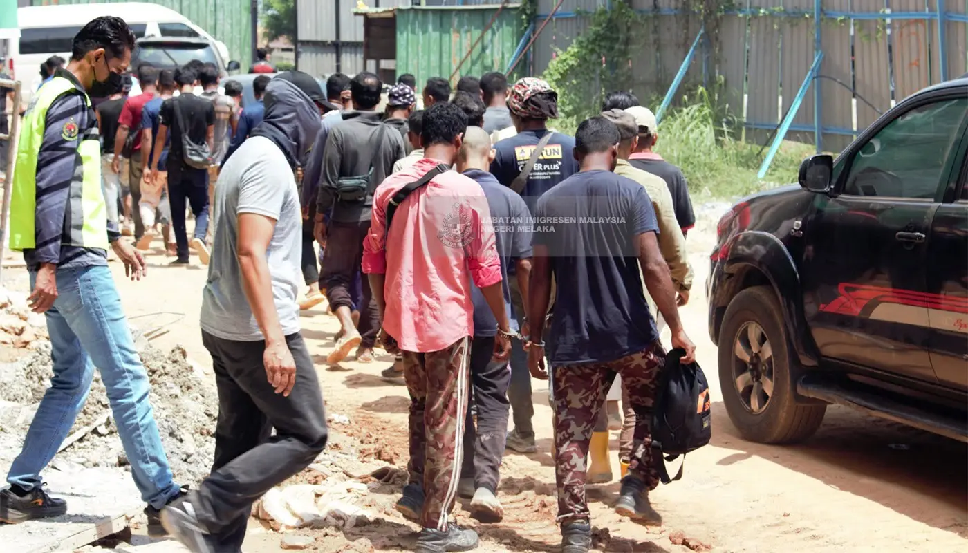 59 Foreign Nationals Detained in Melaka Construction Site Raid 1 Sarawak, Sarawak News, Melaka, Melaka News, Bukit Baru, Bukit Baru News, Immigration Department, Immigration Enforcement, Foreign Workers, Construction Site, Immigration Act, Malaysia