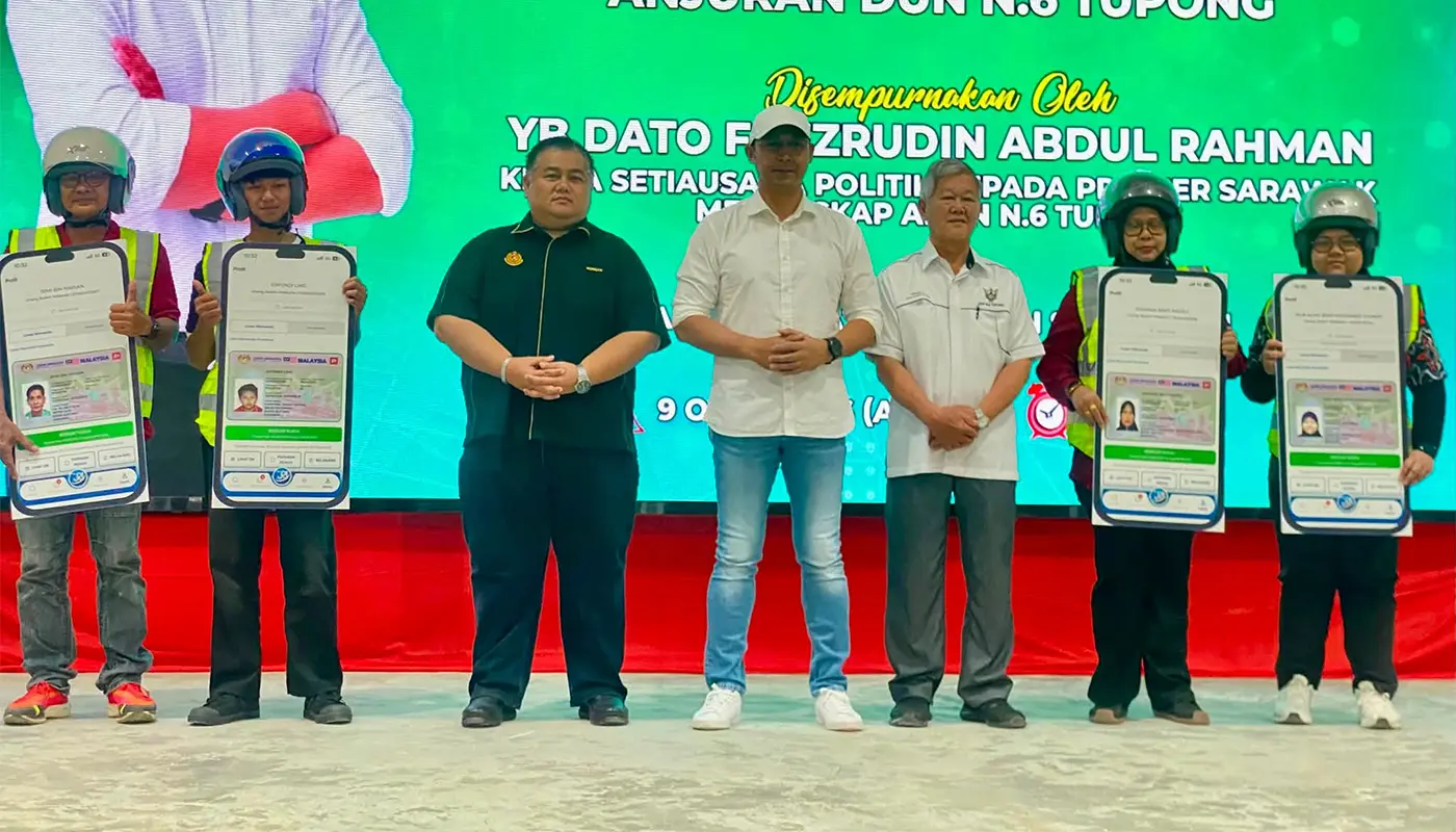 809 Tupong Residents Benefit from Class B2 Driving Licence Aid 1 Sarawak, Sarawak News, Kuching, Kuching News, Tupong, Tupong News, Matang, Driving Licence, Class B2 Licence, JPJ Sarawak, Driving Licence Assistance, Road Safety, Fazzrudin Abdul Rahman