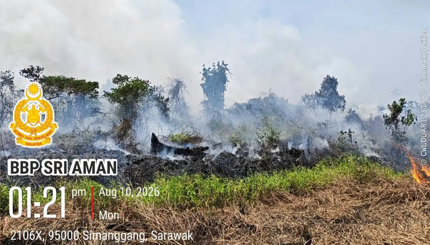 Sarawak, Sarawak News, Sri Aman, Sri Aman News, Lingga, Lingga News, Jalan Kejatau, Fire, Wildfire, Firefighting, BBP Sri Aman, Fire and Rescue Department