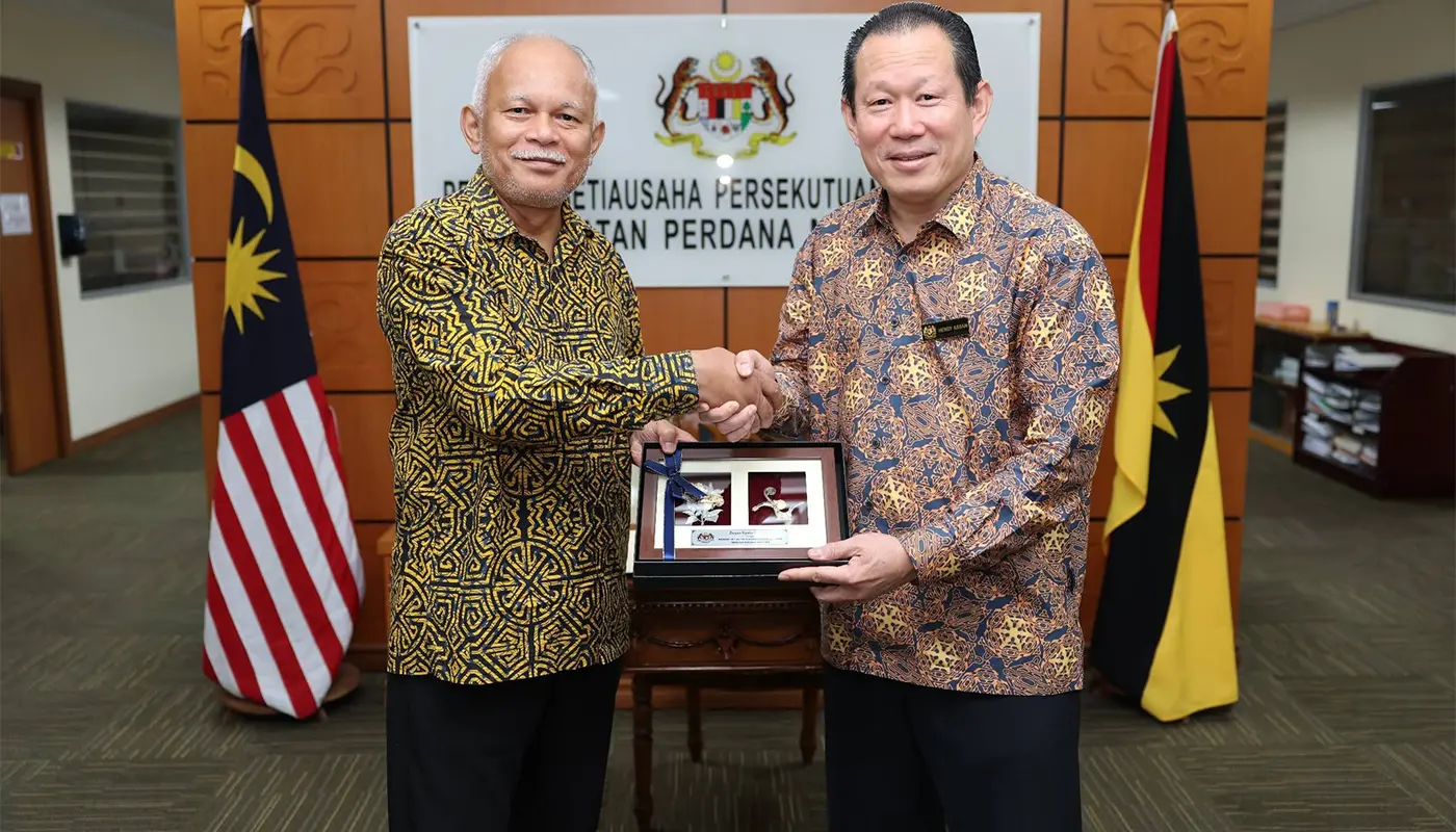 Foreign Affairs Director of Sarawak Pays First Courtesy Visit to SUPS 1 Sarawak, Sarawak News, Kuching, Kuching News, Ministry of Foreign Affairs, SUPS, Diplomacy, Hendy Assan, Federal Secretary, Government