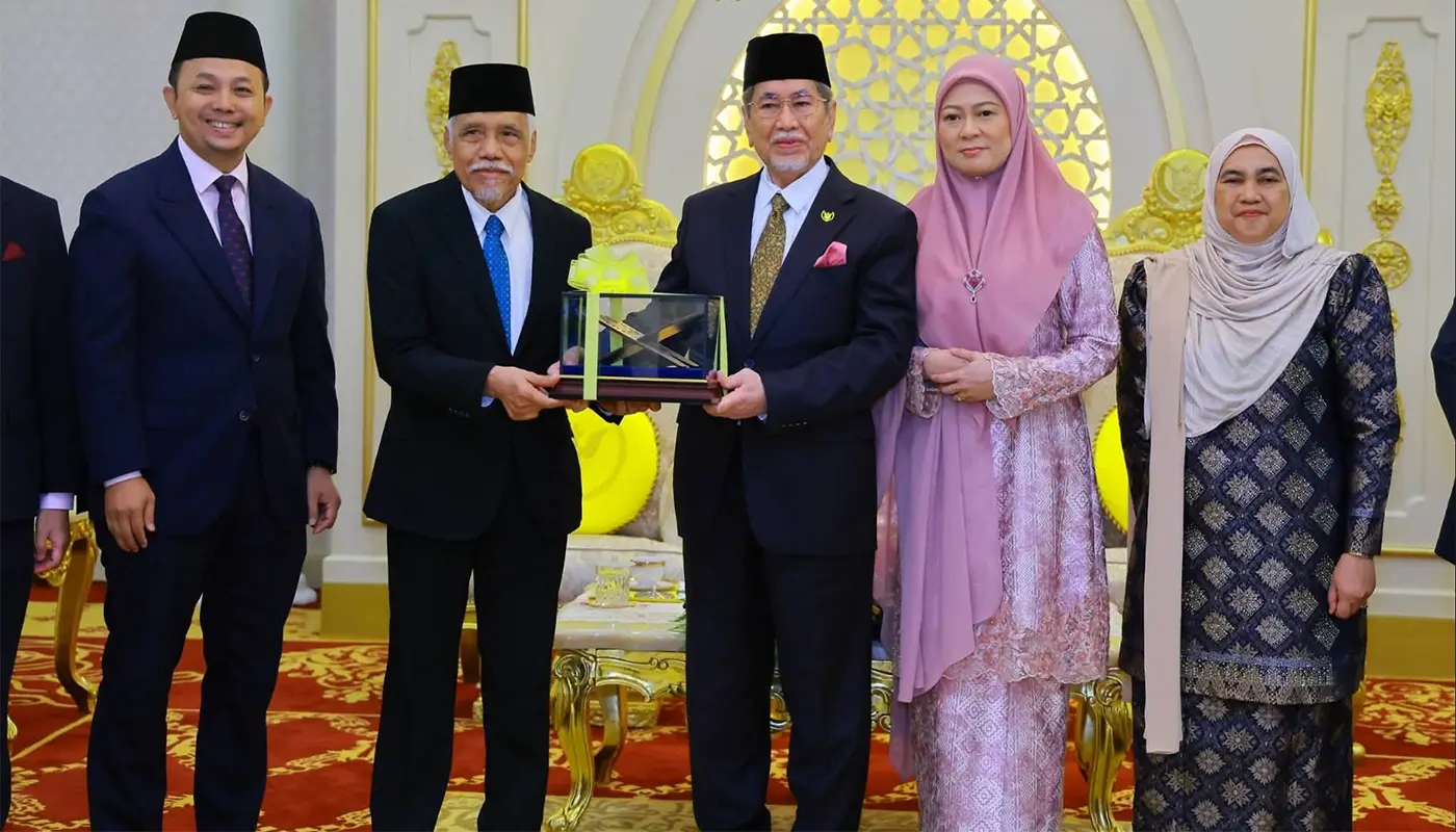 UIAM Delegation Visits Sarawak Governor at Astana 1 Sarawak, Sarawak News, Kuching, Kuching News, UIAM, Higher Education, Honorary Doctorate, Human Capital Development